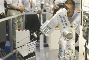 郭臺(tái)銘 5年內(nèi)機(jī)器將會(huì)取代80 的工人勞動(dòng)力